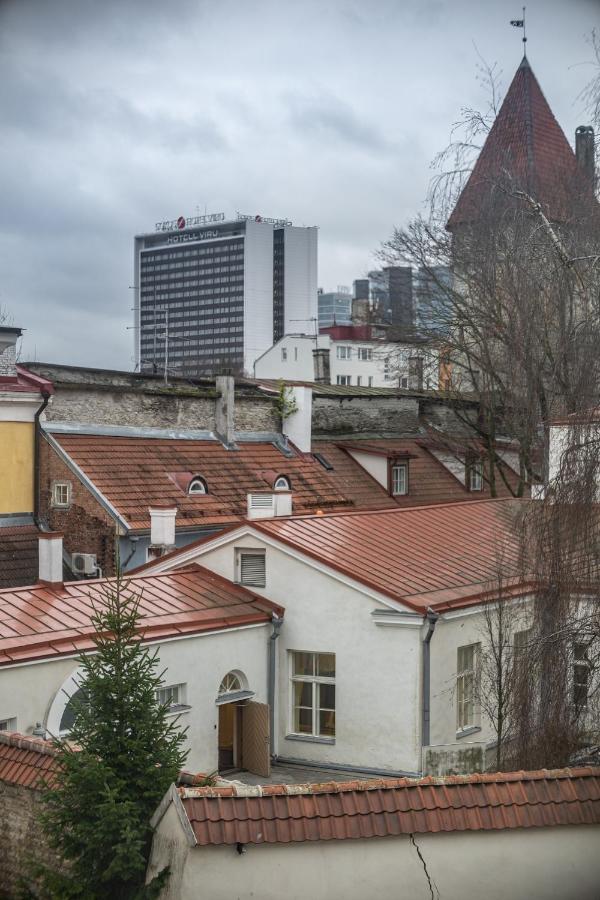 Roofs Of The Old Tallinn Guest House Exterior photo