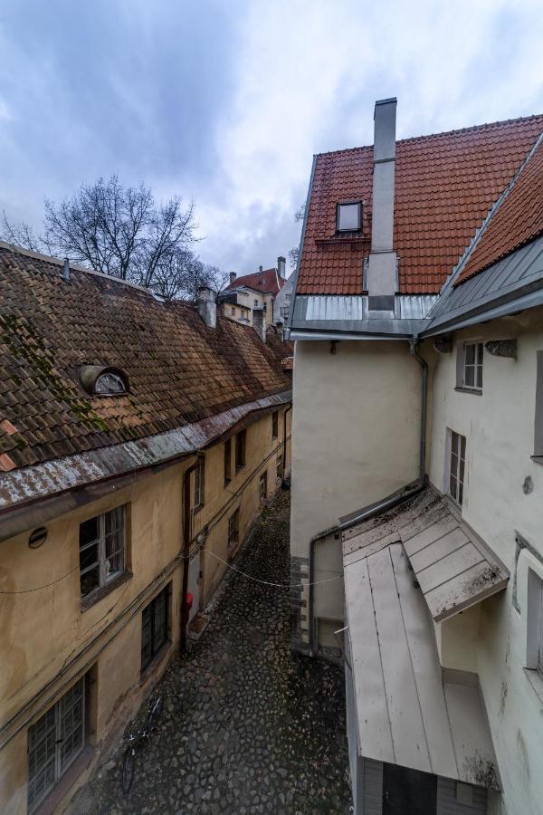 Roofs Of The Old Tallinn Guest House Exterior photo